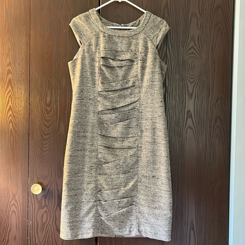 Sangria sleeveless midi gray/ black tweed look dress. Size 8 NWOT